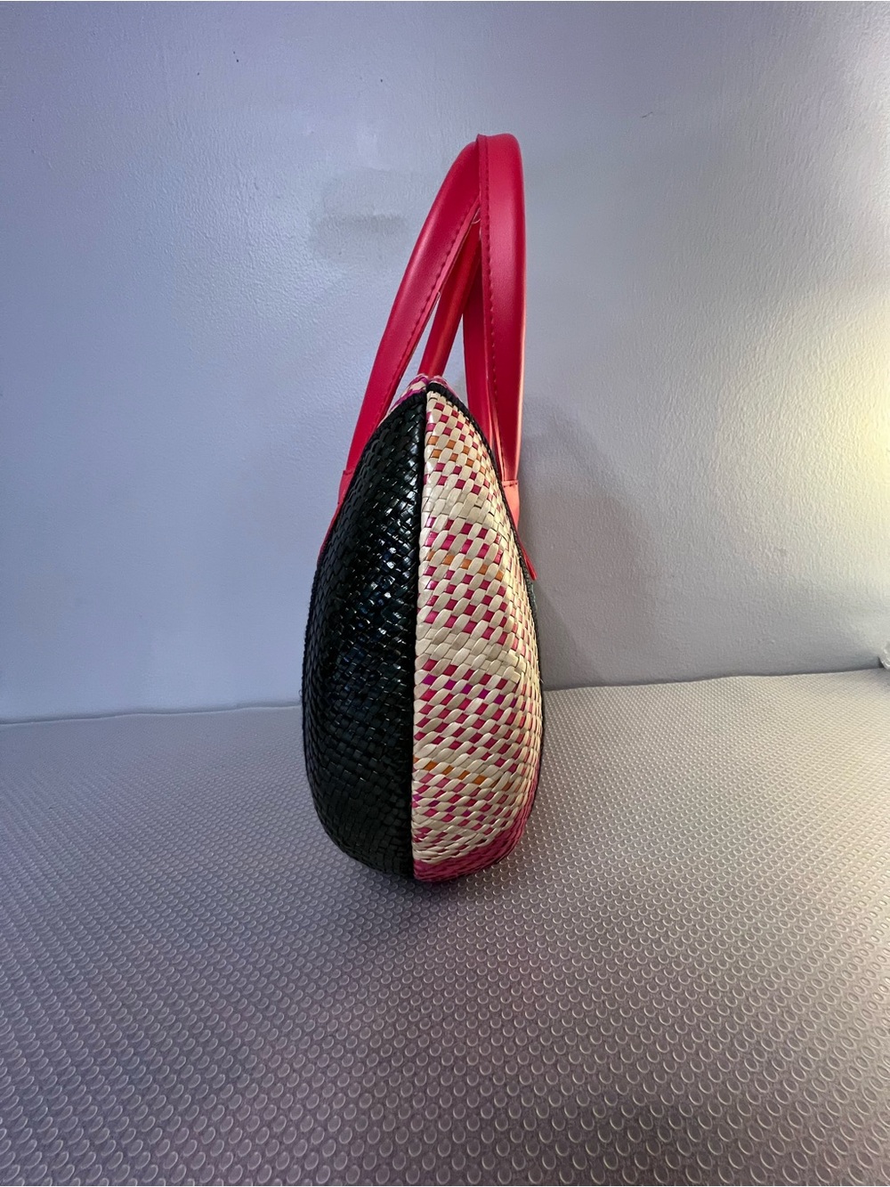 Multiple models and colors please check more pictures. - Picture 2 of 15